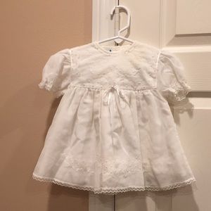 Vintage Will’beth dress w/ lace, embroidery, pearl detail.